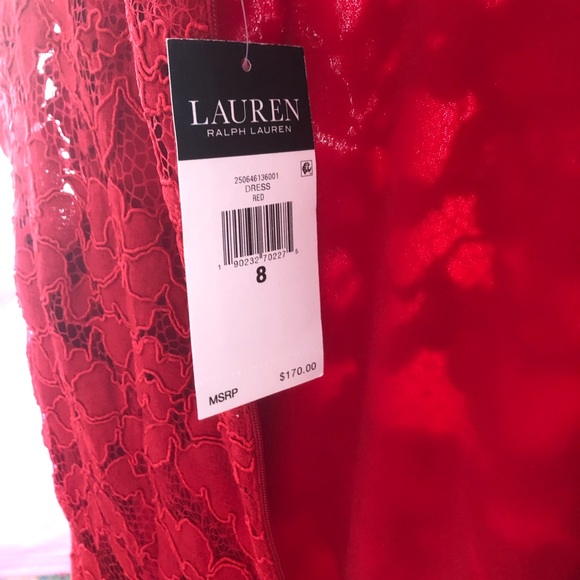 Red lace mini dress - Picture 5 of 11